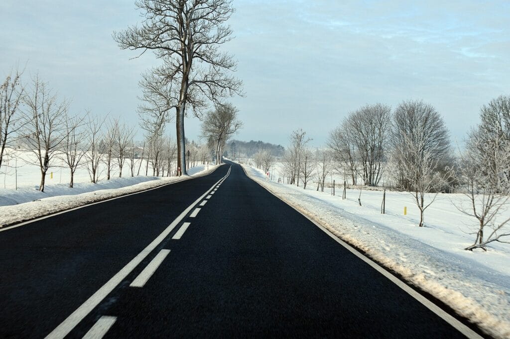 winter, way, snow, frost, frozen, cold, season, trees, road, landscape, nature, travel, to travel, asphalt, rainfall, shoulder, snowdrifts, plow, shovel away, landscape, rainfall, rainfall, rainfall, rainfall, rainfall